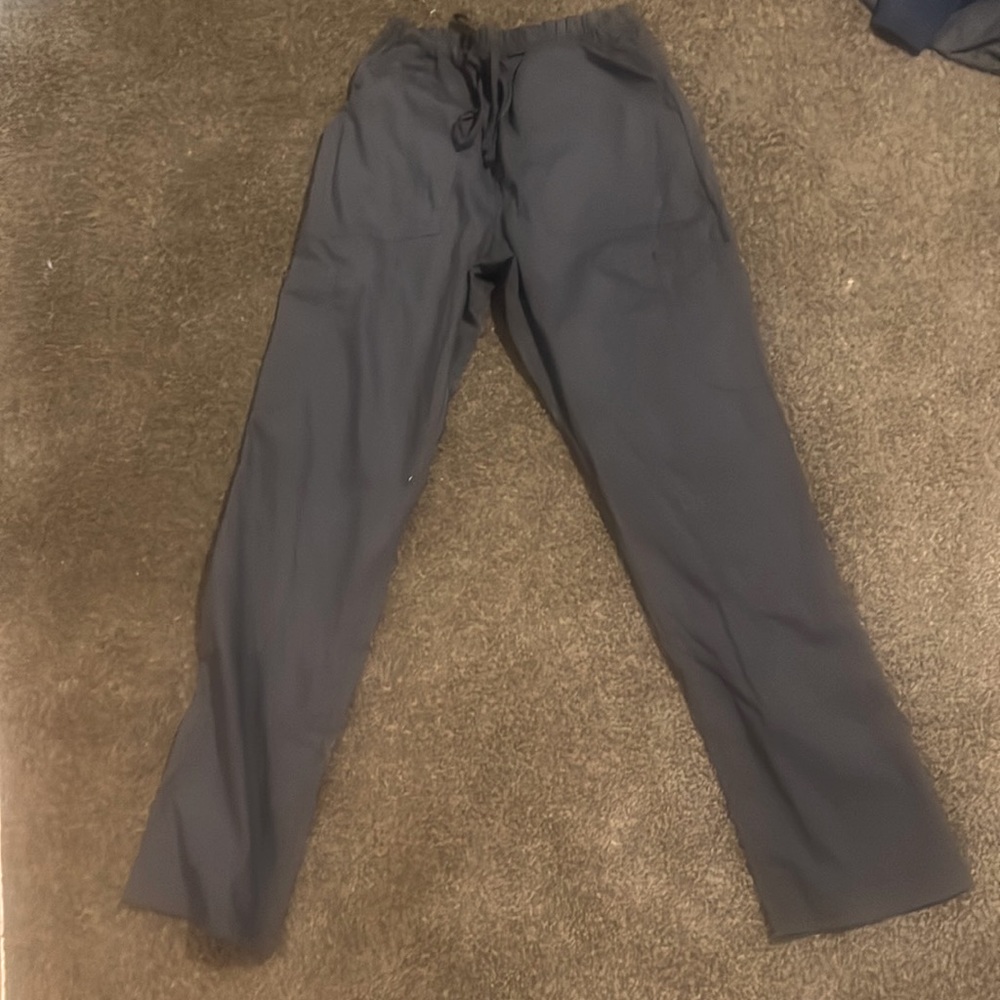 Greg scrubs full set
